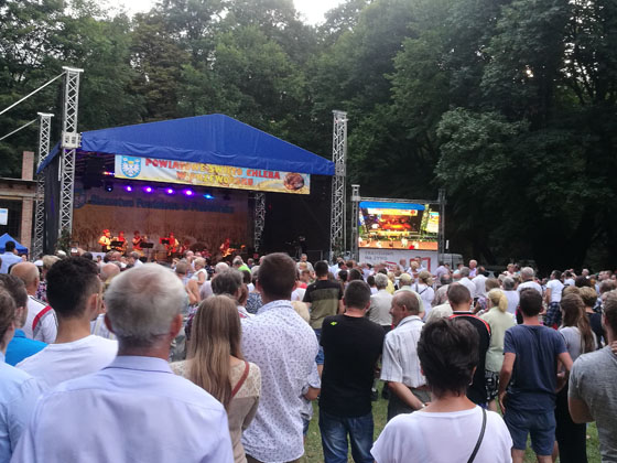 nag�o�nienie imprezy plenerowej